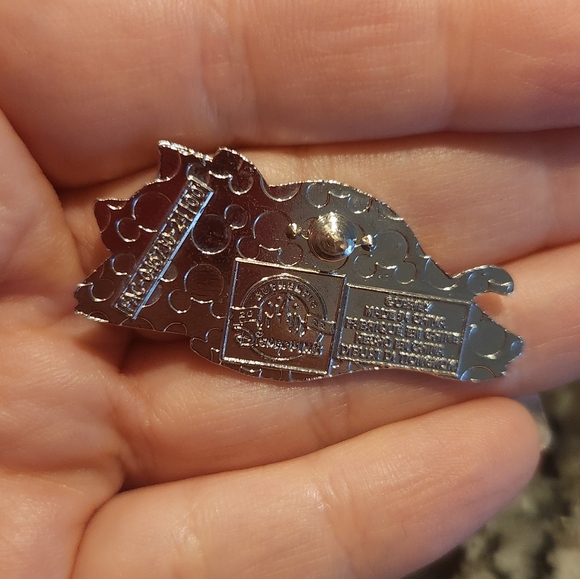 (5 For $30) Disney Pin Dinah Cat From Alice Sweet Dreams Sleeping Kitty Pin - Picture 2 of 4